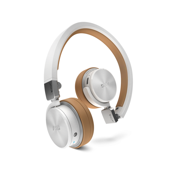 Y45BT - White - High performance foldable Bluetooth&reg; headset - Hero